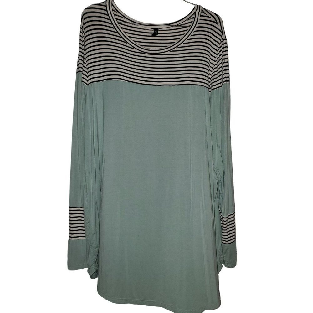 Glitzy Girlz Boutique Long-sleeved Shirt 1x